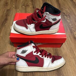 NIKE air jordan 1 retro carmine mid top shoes sneakers size 4.5Y